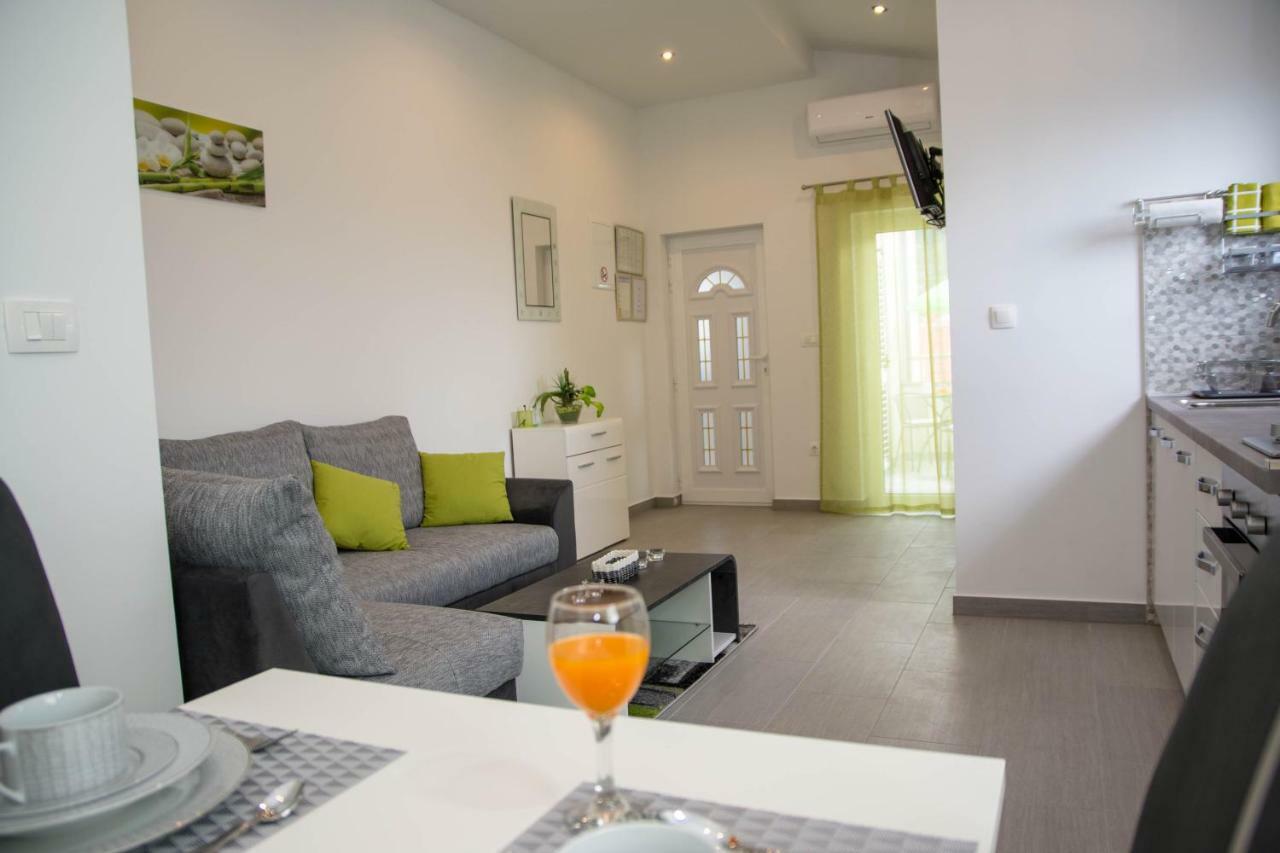 Apartment Sara Kaštela Kültér fotó