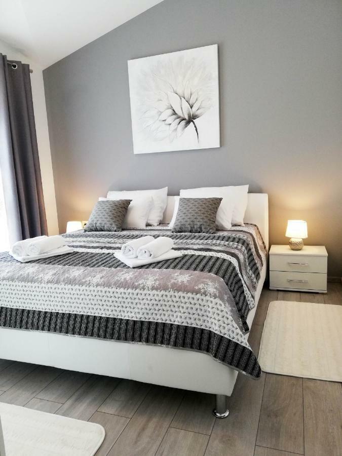 Apartment Sara Kaštela Kültér fotó
